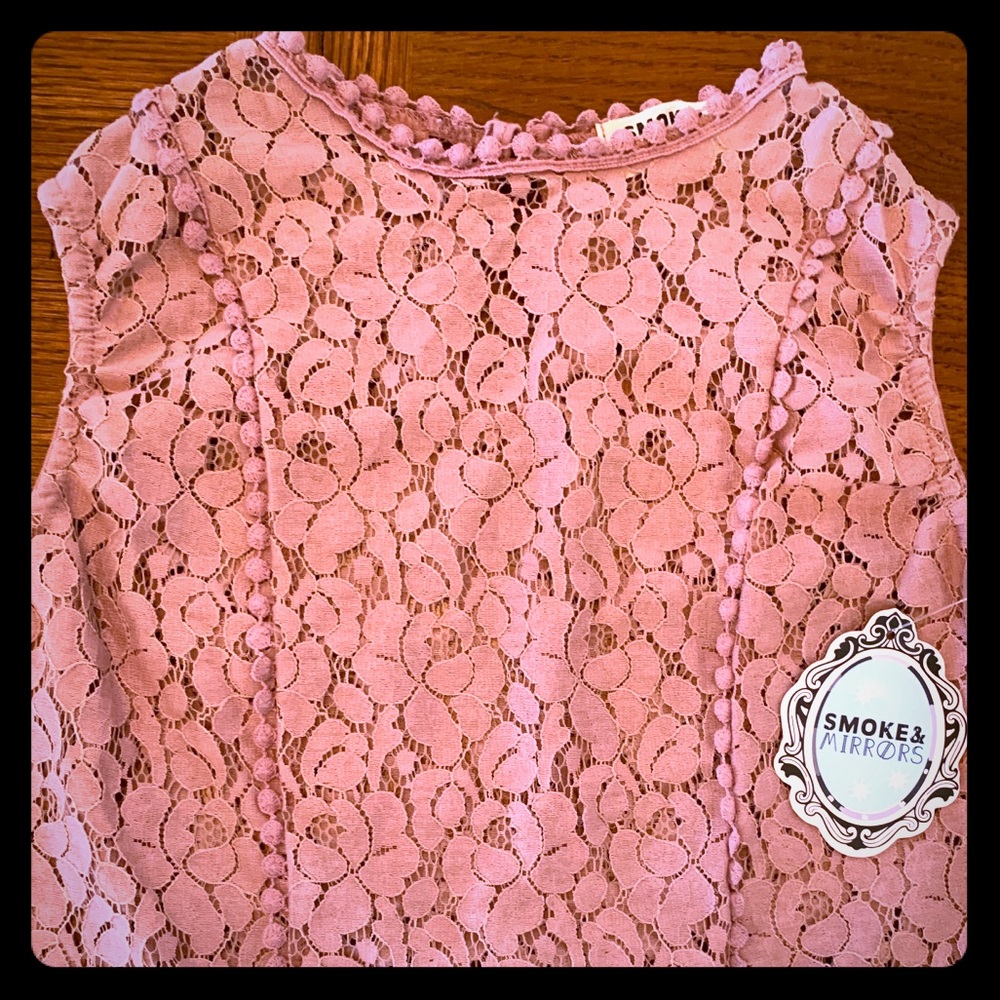 💐3/$10💐Smoke & Mirrors rose pink lace blouse